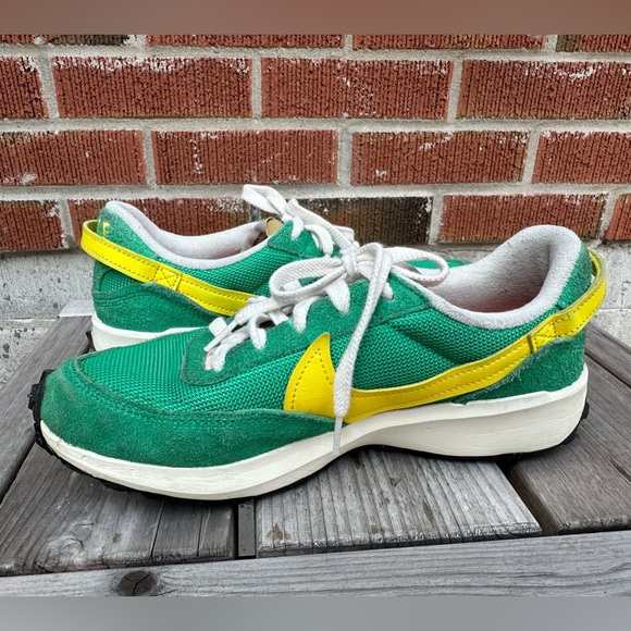 Nike Waffle Debut Vintage Stadium Green Yellow Shoes DX2931-300 Women's Size 7 - Picture 7 of 9